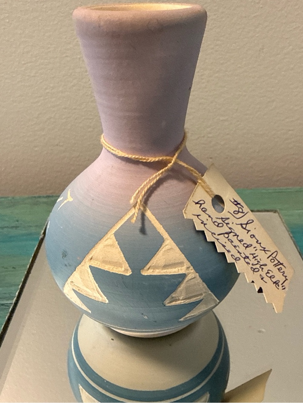 Sioux pottery signed HIGH Elk       Hand painted 4.25” high